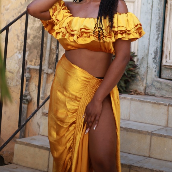 BFyne Zuru Top & Bottom SOLD AS SET - Picture 6 of 6